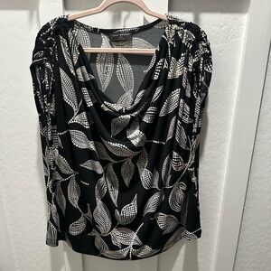 Lane Bryant black and‎ white Leaf Print Blouse